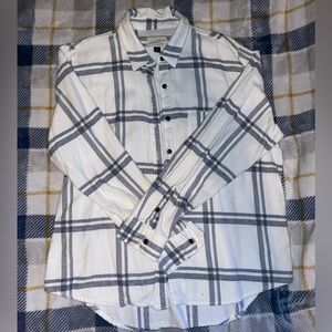 Universal Thread Plaid Long Sleeve Flannel